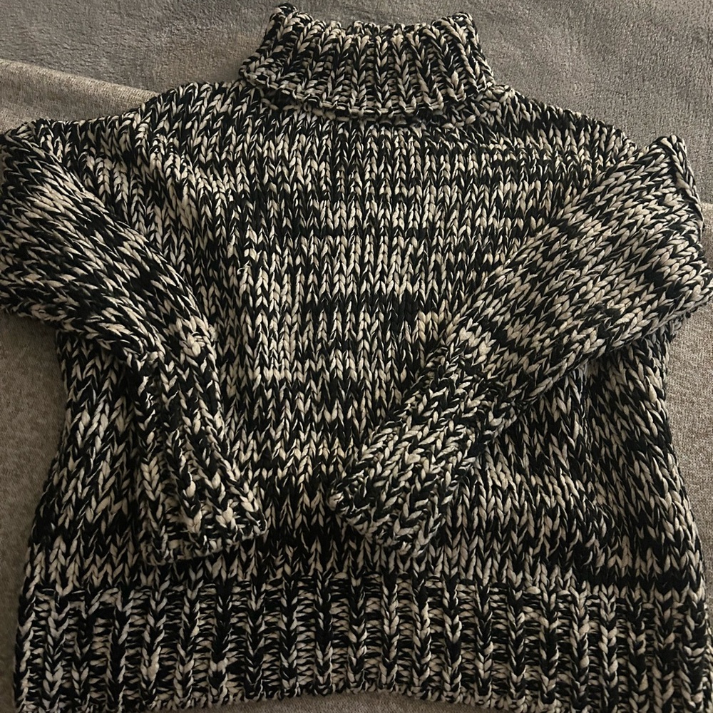 Zara Knit black and white 3 for $25